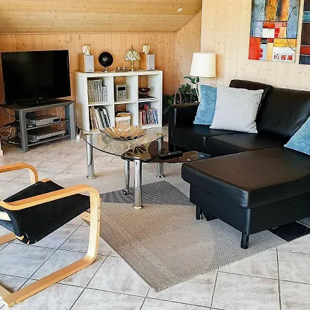 Three-bedroom In Storvorde 19 別荘 *
